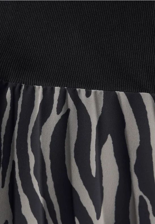 Plissée Chiffon Kleid Black