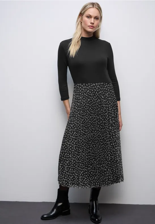 Kleid mit Plissée-Rock Black