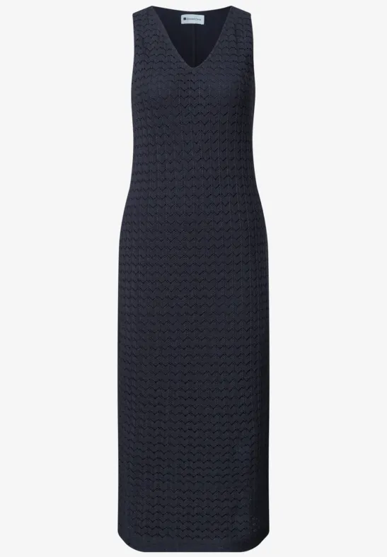 Ärmelloses midi-Kleid in Dunkelblau mit V-Ausschnitt und texturierter Oberfläche.