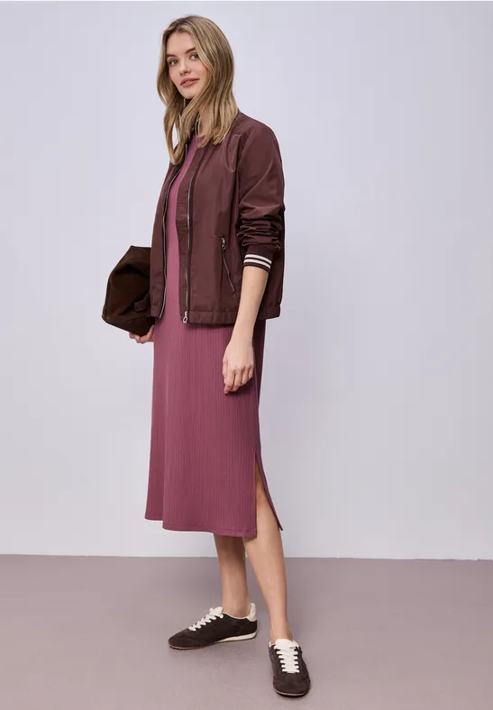 Sukienka midi z dżerseju o strukturze w prążki dark clouded blush