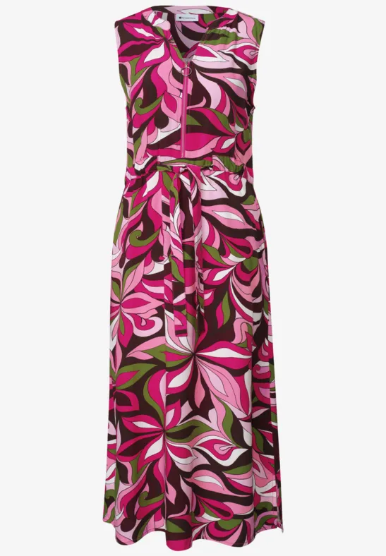 Ärmelloses Midikleid mit auffälligem Blumenprint in Rosa, Grün und Weiß.