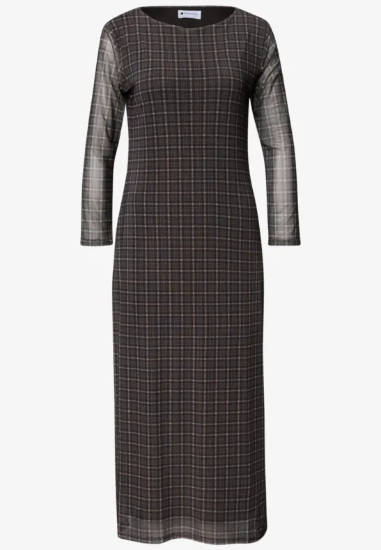 Elegantes, langärmeliges, knöchellanges Kleid mit dezentem Karomuster in Schwarz und Braun.