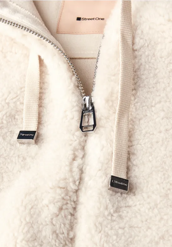 Teddyjacke mit Kapuze pastel sand