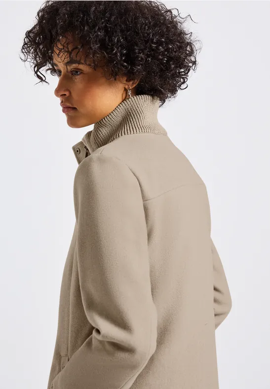 Kurzmantel mit Strickdetails Soft Sand Mel.