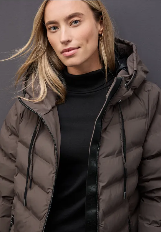 Jacke mit geklebten Nähten nomad brown