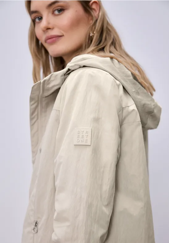 Jacke mit Kapuze und Zipper powder beige