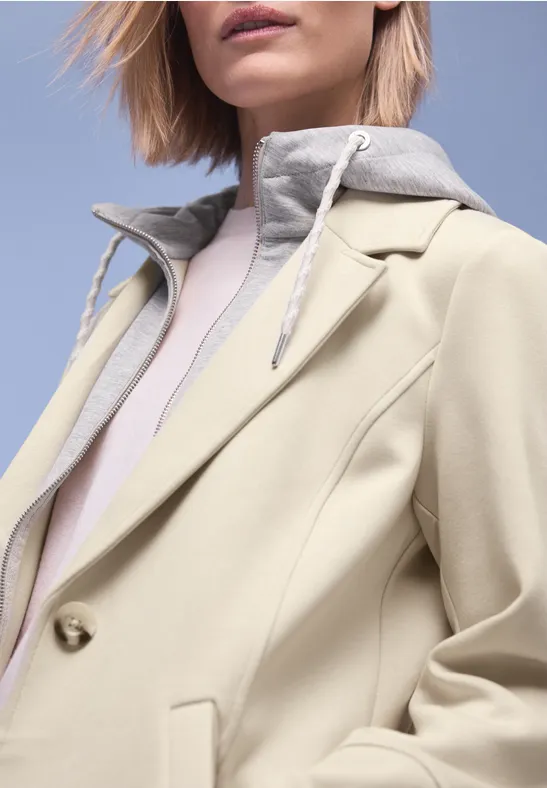 Coat met inlegwerk powder beige