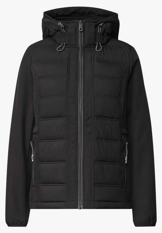 Schwarze, gesteppte Winterjacke mit Kapuze und durchgehendem Reißverschluss.