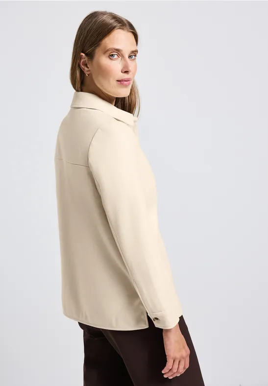 Overshirt In Wolloptik pastel sand