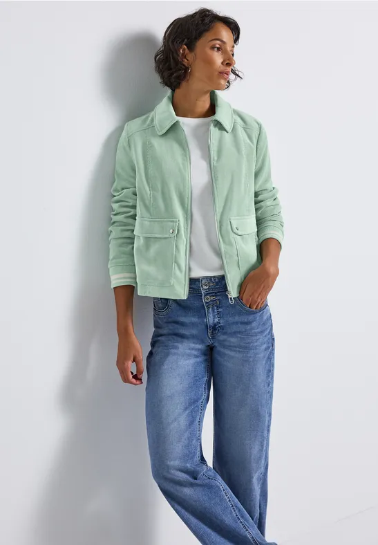Kurze Cordjacke serene green