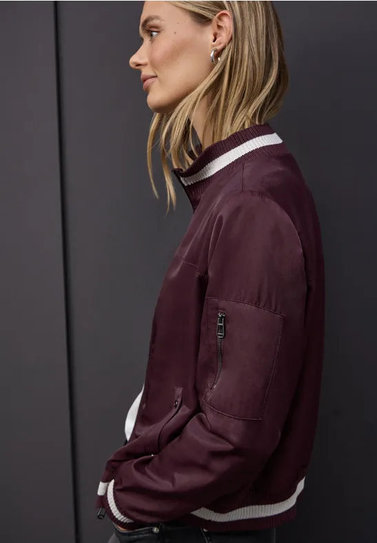 Blouson met college details Jazz Berry