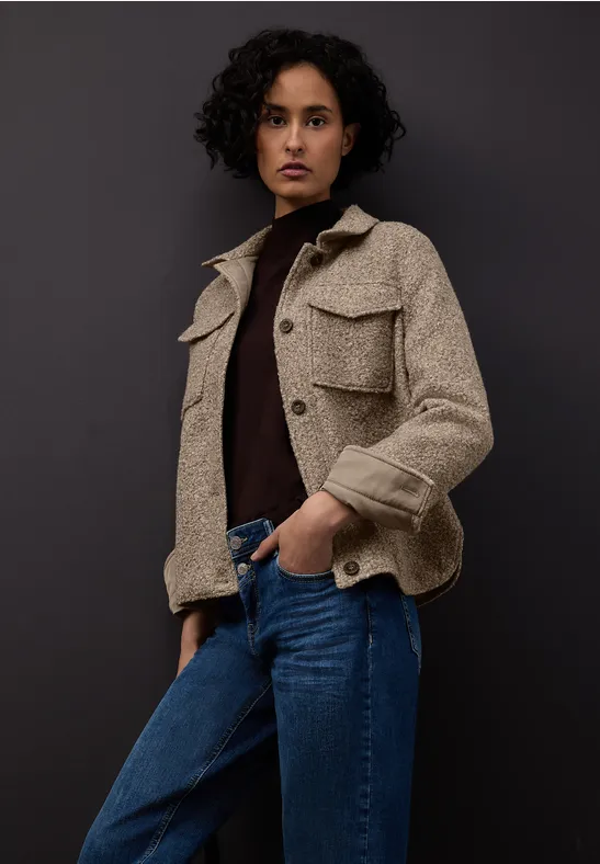 Overshirt in Wolloptik light terra mocha mel.