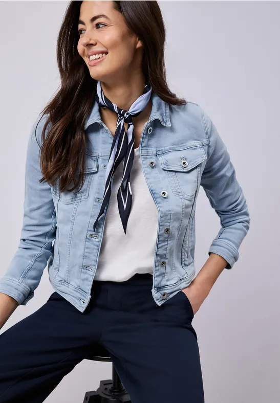 Jeansjacke mit Brusttaschen und Knöpfen Light blue washed