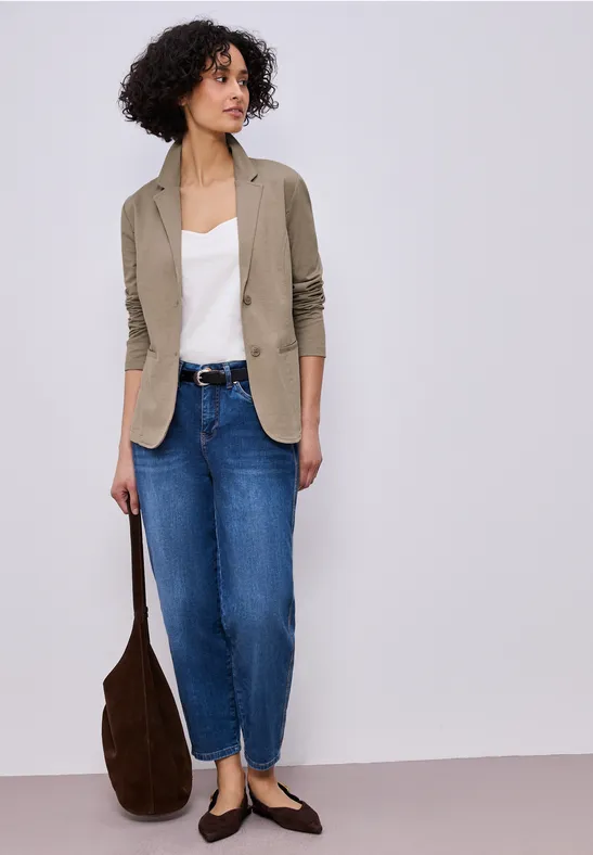 Blazer de base light terra mocha mel.