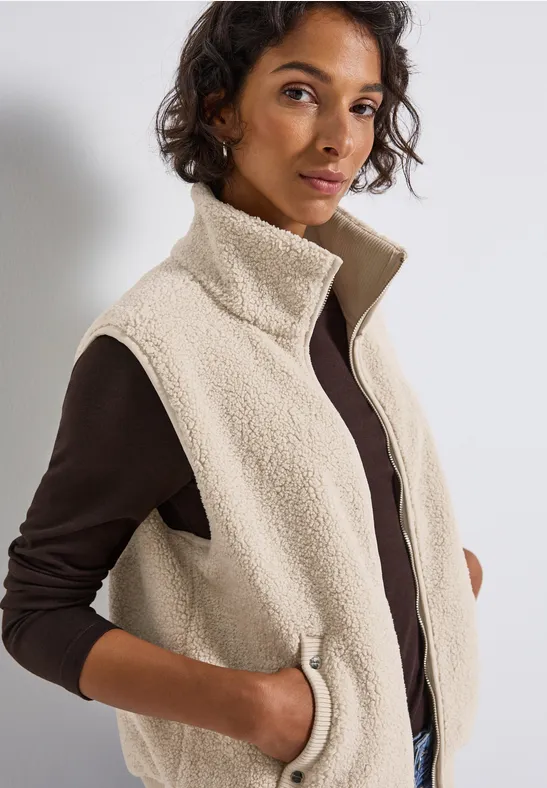 Teddy-Weste mit Strickdetail soft fawn beige
