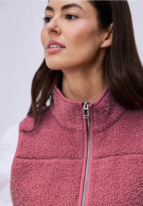 Kuschelige Weste desert berry