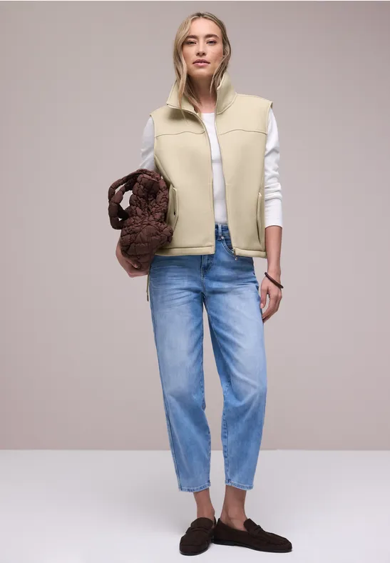 Kort vest met trekkoord smoke beige mel.