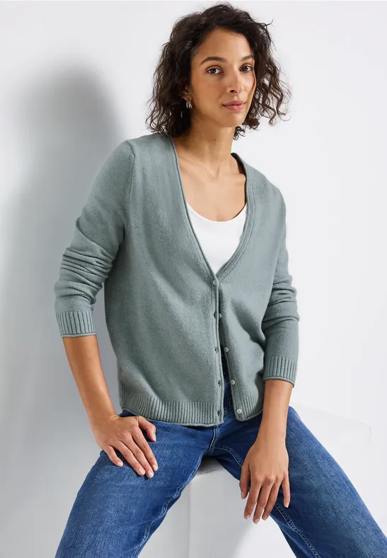 Cardigan court nile blue mel.