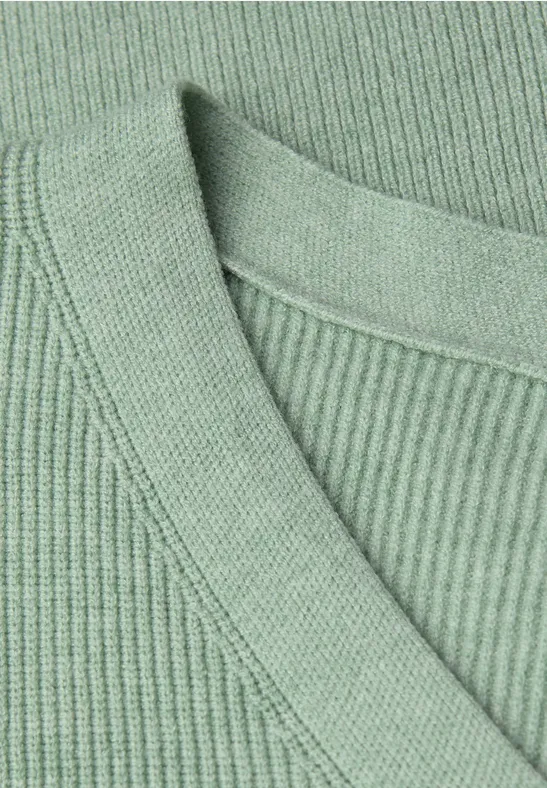 Basic V-Neck Pullover serene green mel.