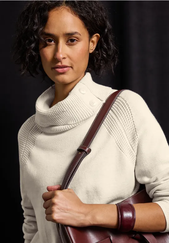 Pullover mit Stehkragen tusk cream mel.