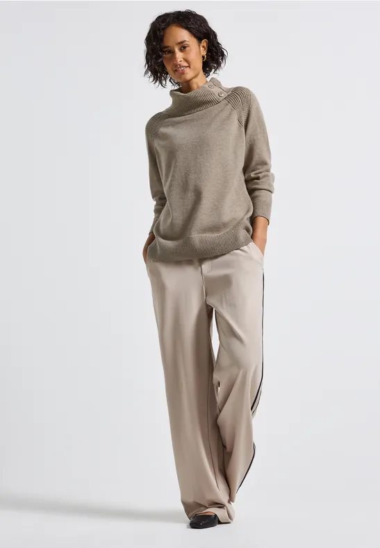 Pullover mit Stehkragen mocha dream mel.