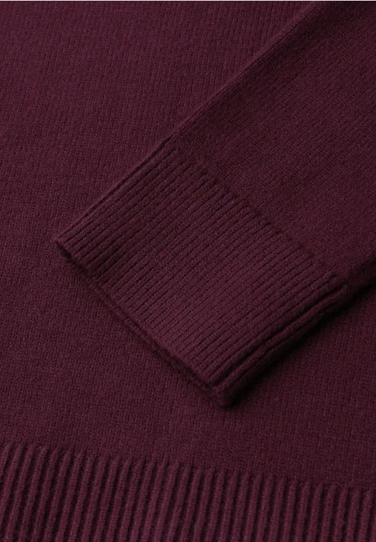 Kuscheliger V-Neck Pullover wildberry red