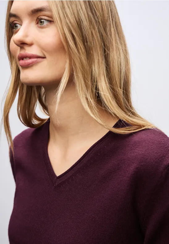Kuscheliger V-Neck Pullover wildberry red