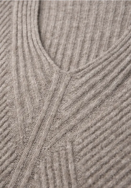 V-Neck Strukturpullover sandstone mocha mel.