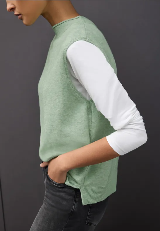 Ärmelloser Pullover serene green mel.