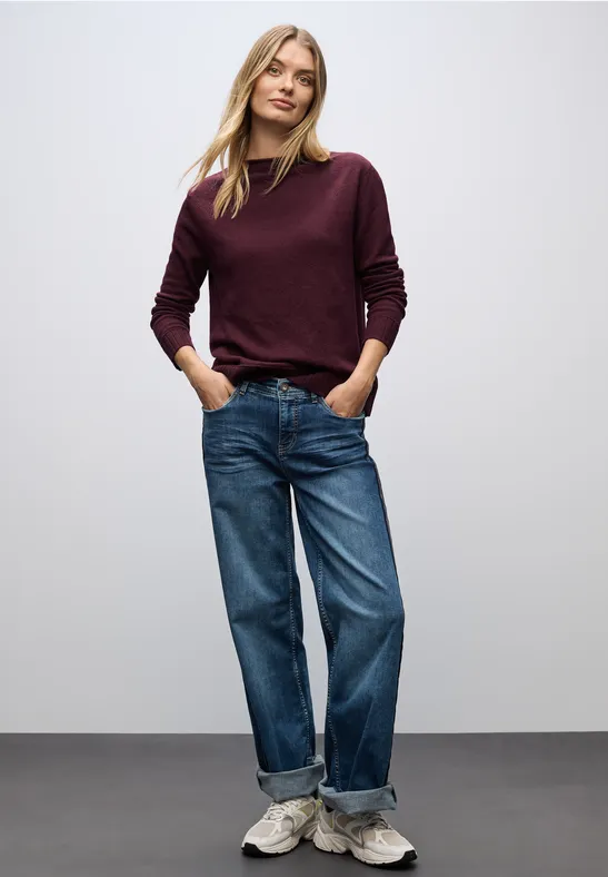 Basic Pullover wildberry red