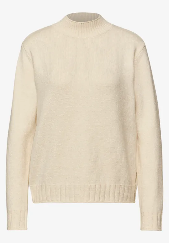Basic Turtleneck Pullover soft beige
