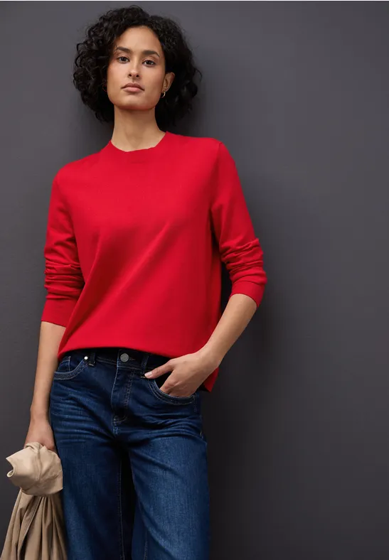 Kuscheliger Pullover racing red