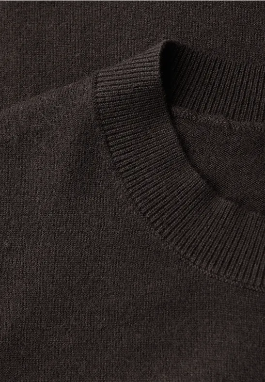 Kuscheliger Pullover darkest brown