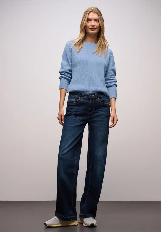 Pull en chenille null