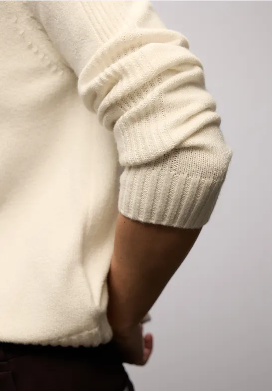 Sweter z wstążkami soft beige