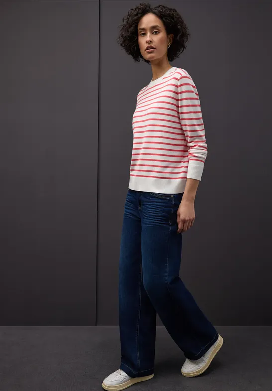 Gestreifter Pullover off white