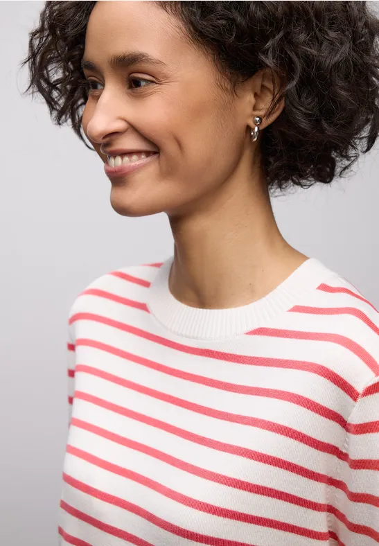 Gestreifter Pullover off white