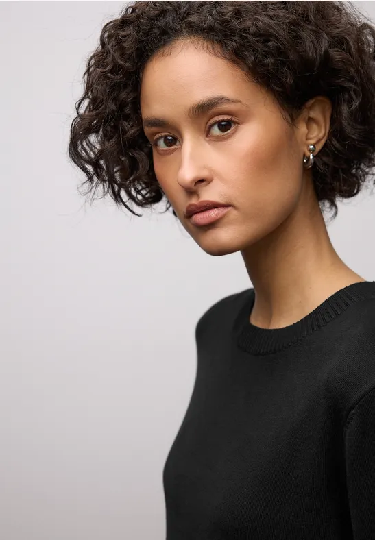 Basic Pullover Black