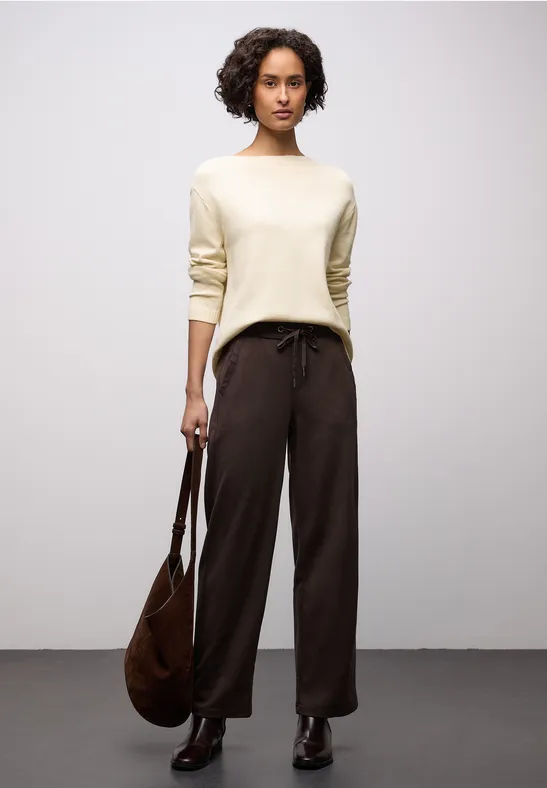 Zachte basistrui soft beige