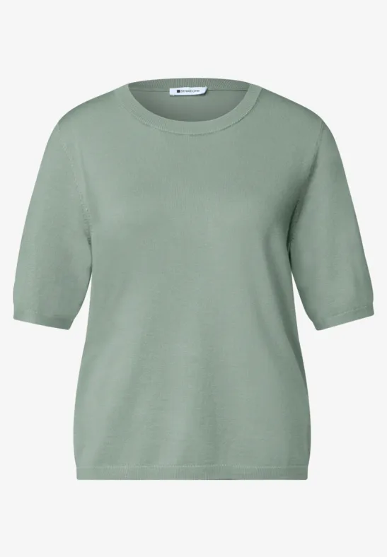 Ein schlichtes, mintgrünes Kurzarm-Shirt mit rundem Ausschnitt.