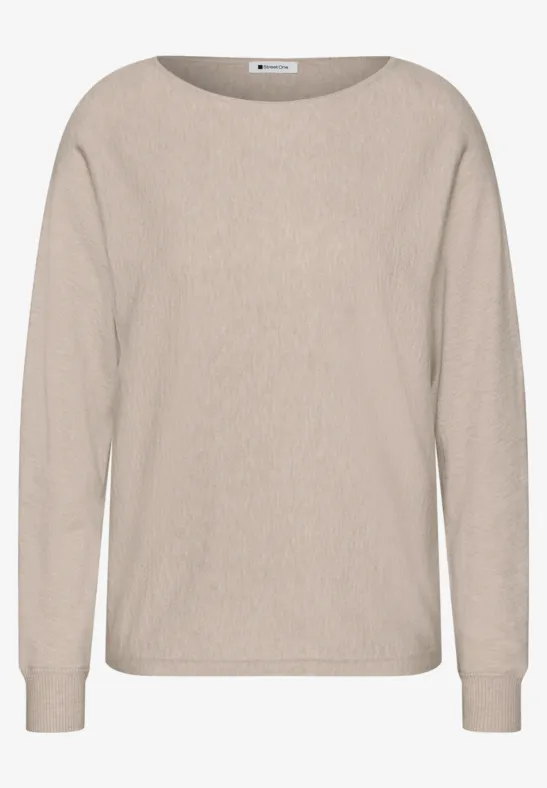 Effen beige damestrui met lange mouwen en boothals, eenvoudig en stijlvol ontwerp.