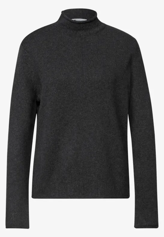 Schwarzer Rollkragenpullover mit langen Ärmeln, schlichtem Design.