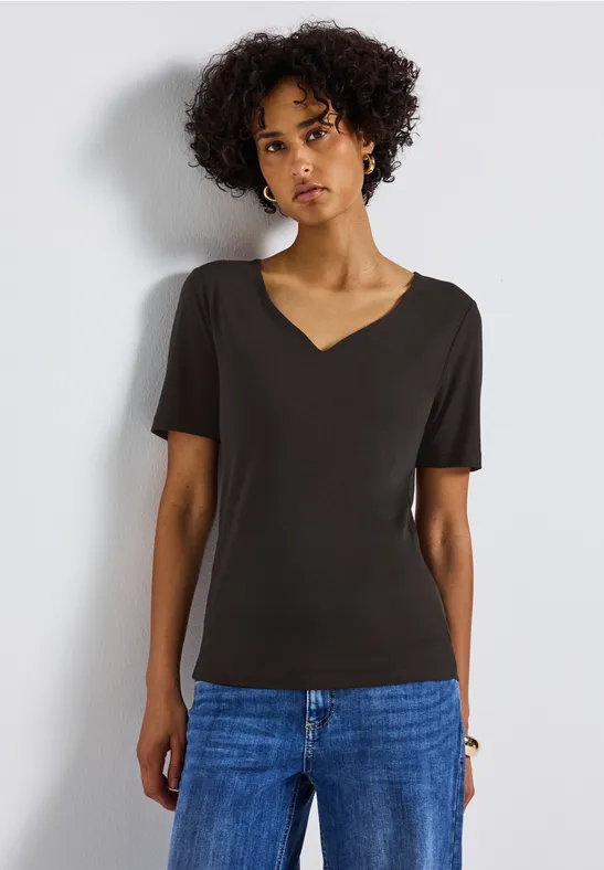 T-Shirt mit Herzausschnitt deep roast brown