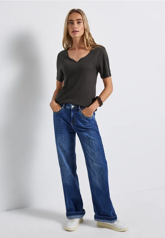 T-Shirt mit Herzausschnitt darkest brown