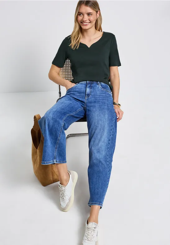 T-shirt avec encolure en cœur evernight green