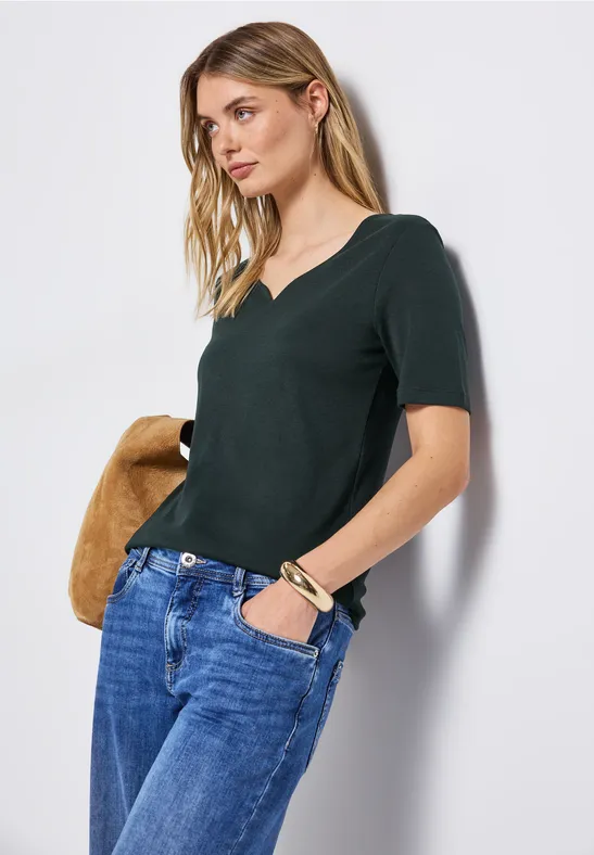 T-shirt avec encolure en cœur evernight green