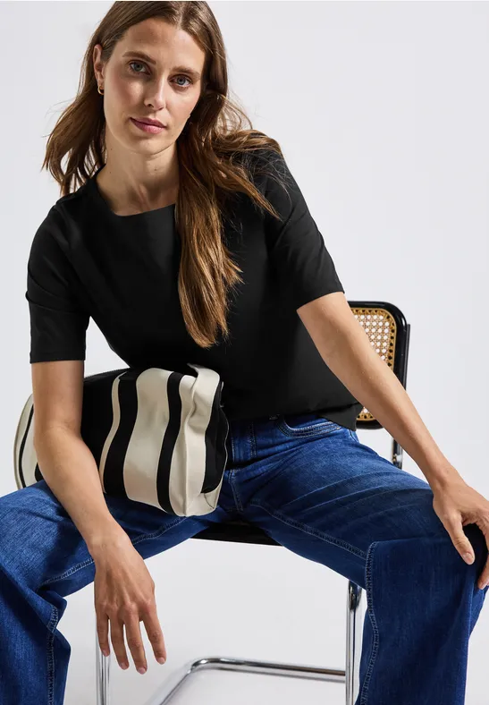 Shirt mit U-Boot-Ausschnitt Black