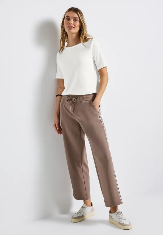 Shirt mit U-Boot-Ausschnitt off white