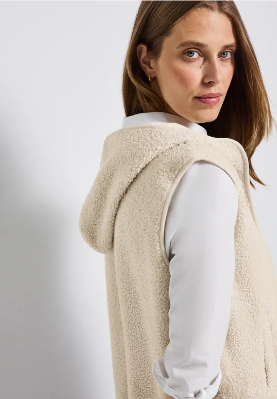 Teddy vest met capuchon tusk cream