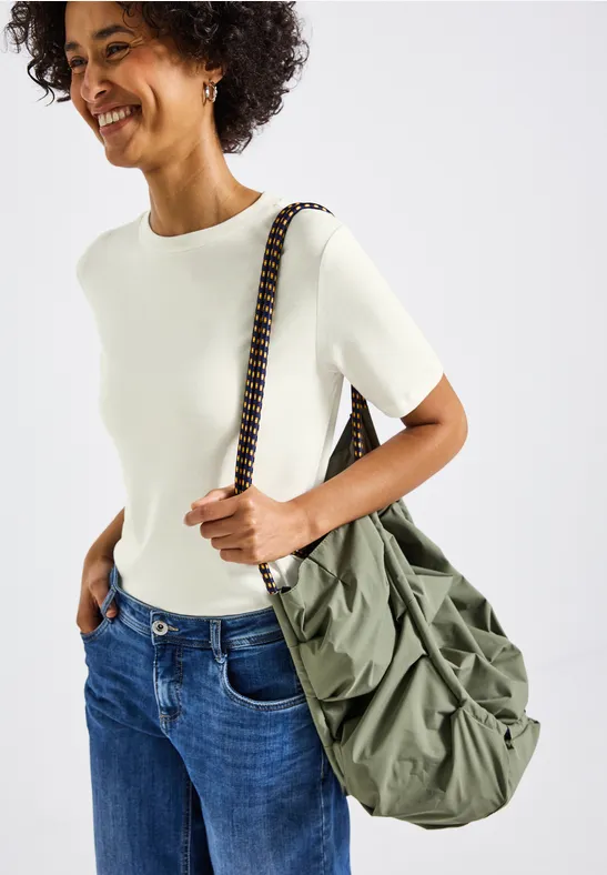Basic Shirt mit Turtleneck off white